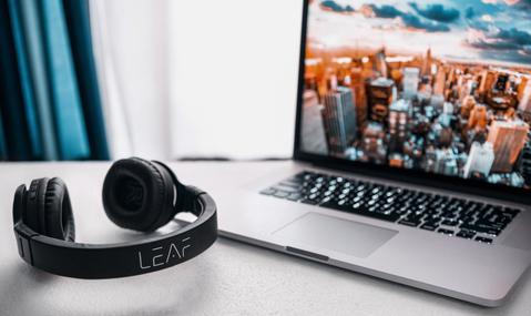 Your Technical Guide To Buy Headphones Online | Leaf Studios Blog